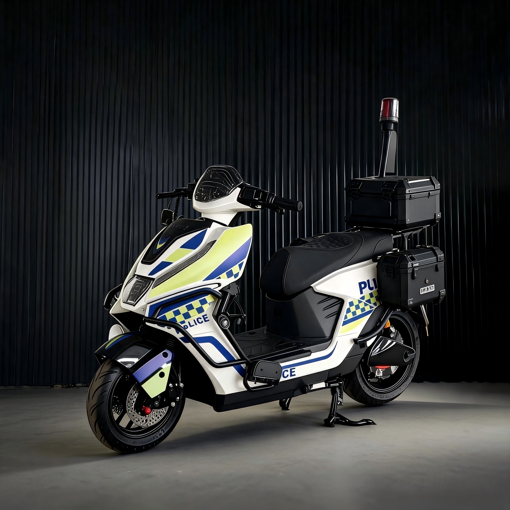 Police Patrol Electric Scooter with warning light & storage cases - Image 6